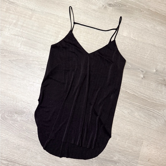 •EXPRESS• DEEP V NECK TANK - Picture 1 of 4